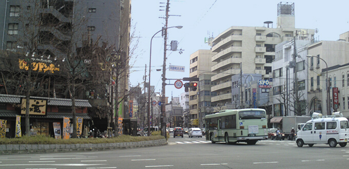 河原町丸太町の交差点