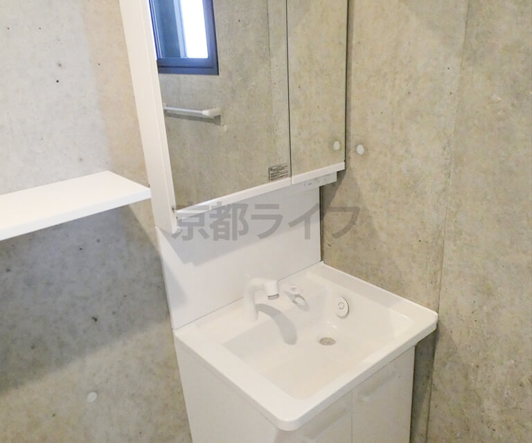 独立洗面台