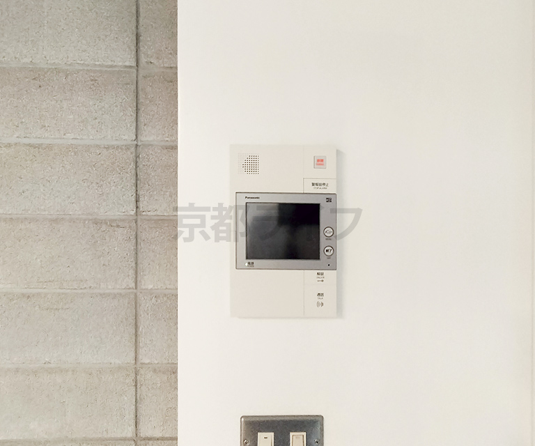 オートロックも完備し一人暮らしも安心