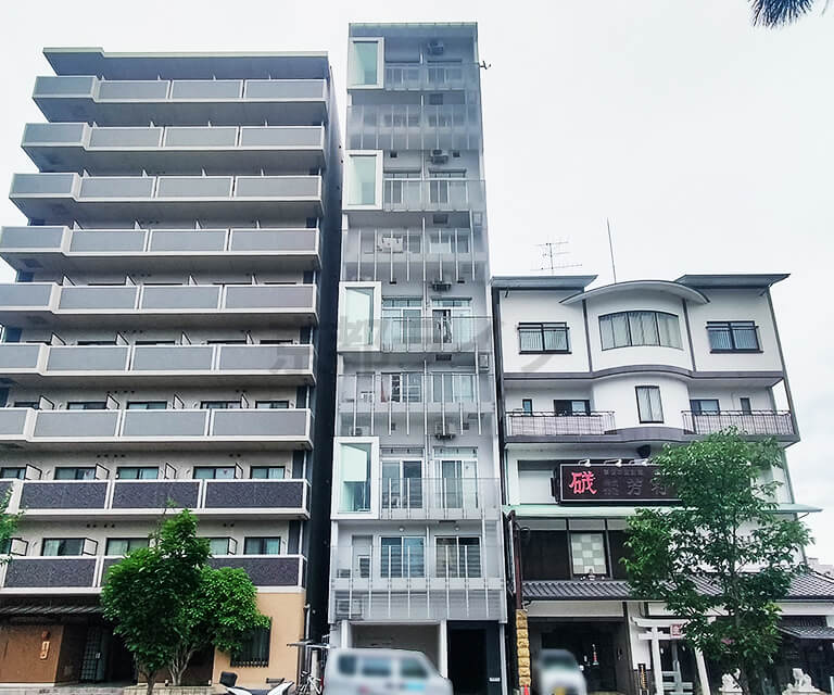 近未来的な外観が印象的