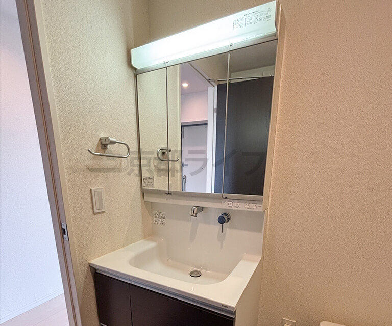 独立洗面台