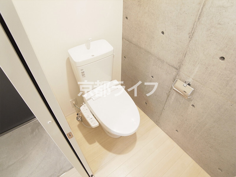 トイレ（1LDK／302号室）