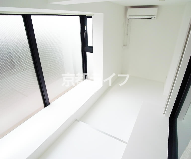 居室にステップを設けることで変化を持たせている