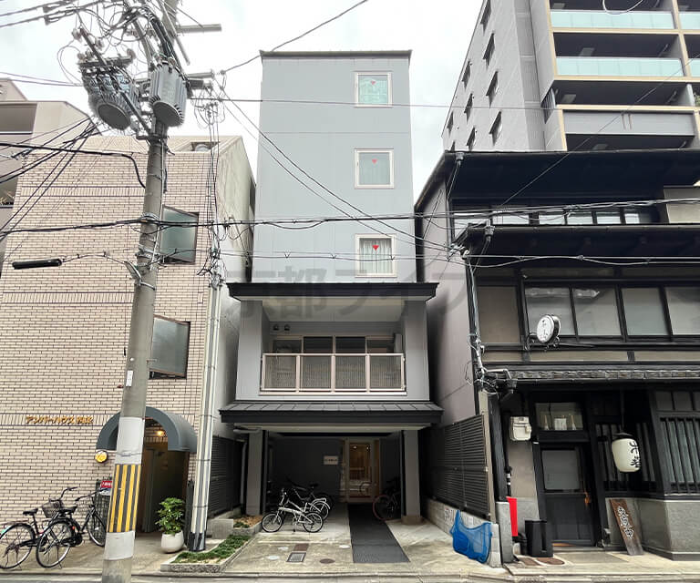 シンプルな外観