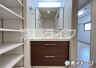 独立洗面台