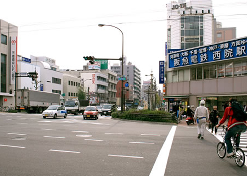 阪急西院駅