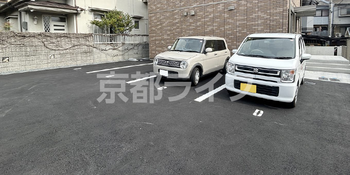 車をお持ちの方におすすめ！駐車場完備