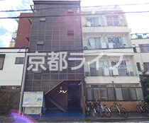 ロイヤルコーポタカノ