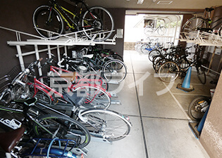 駐輪場(中型バイク可)