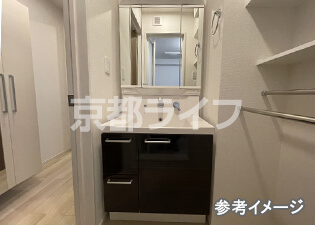 独立洗面台