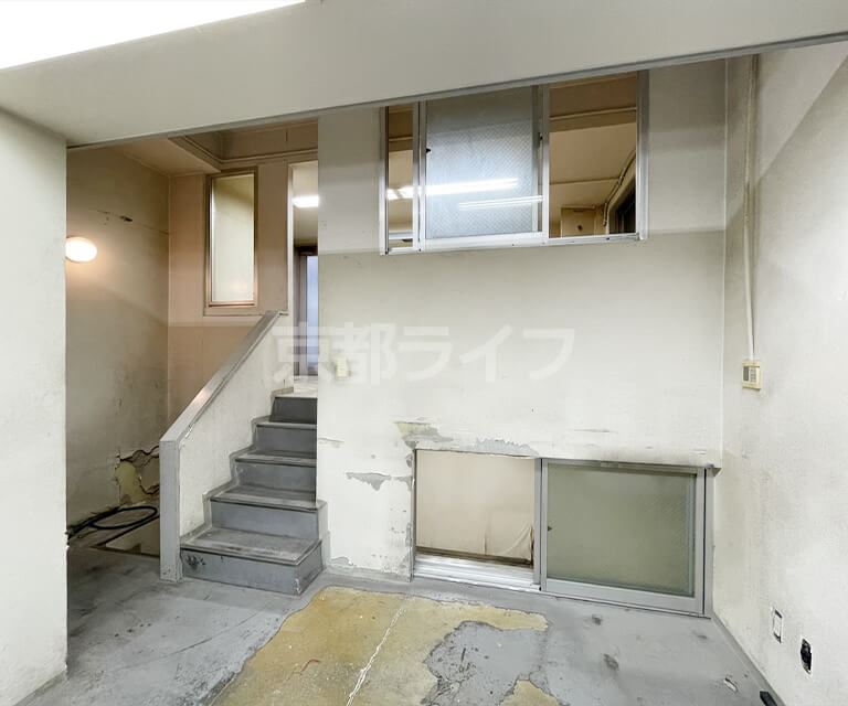室内（1階）